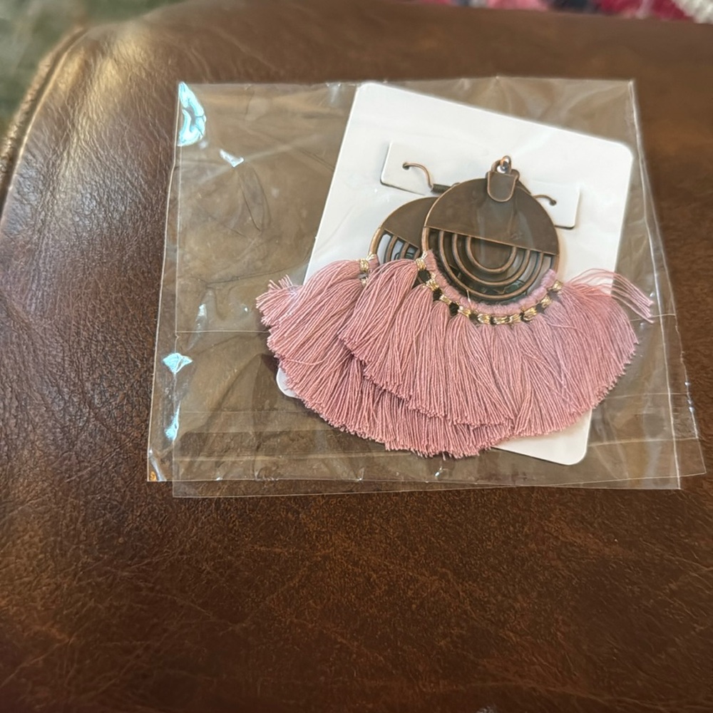 Brand new bronze/pink earrinhs